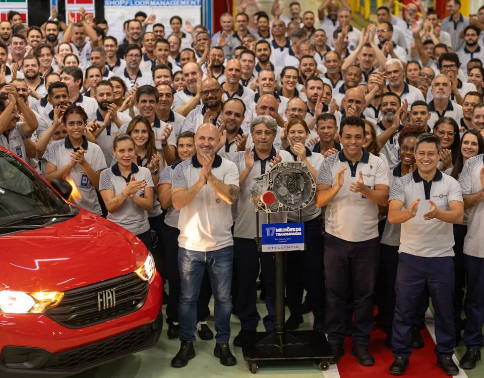 Polo Automotivo de Betim alcança 17 milhões de transmissões