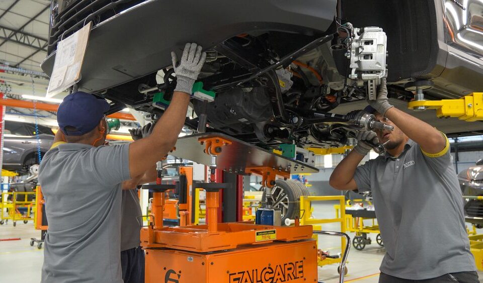 Captiva EV impulsiona expansão da GM no Ceará