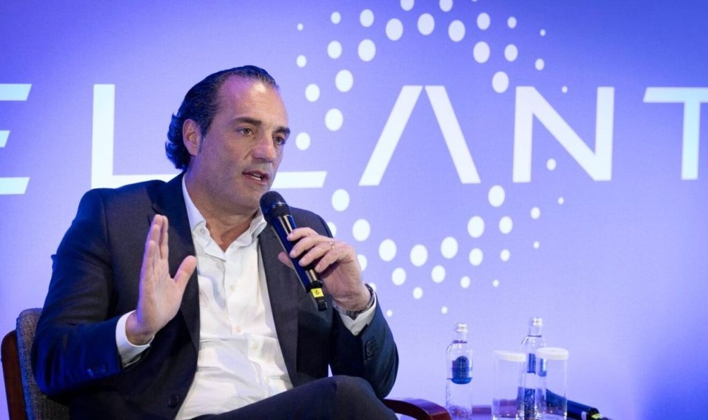 Stellantis investirá US$ 70 bilhões até 2030 com expansão de parcerias Antonio Filosa