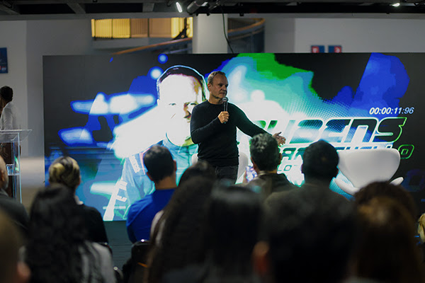 Barrichello defende evolução dos motores para futuro melhor