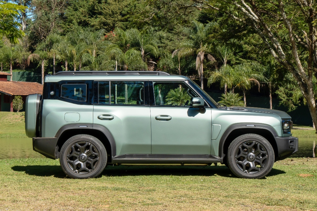 Lançamento: SUV JETOUR T2 XWD 4x4 2027 lateral