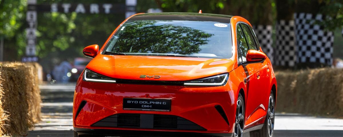 BYD mostra Dolphin G híbrido no Goodwood Festival