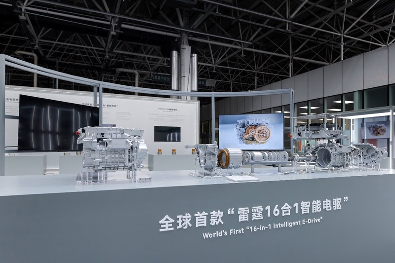 Geely revela sistema elétrico 16 X 1 e conquista Guinness