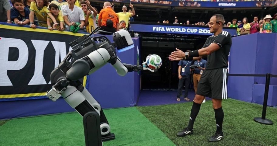 Robô Hyundai foi ao Brasil X Noruega
