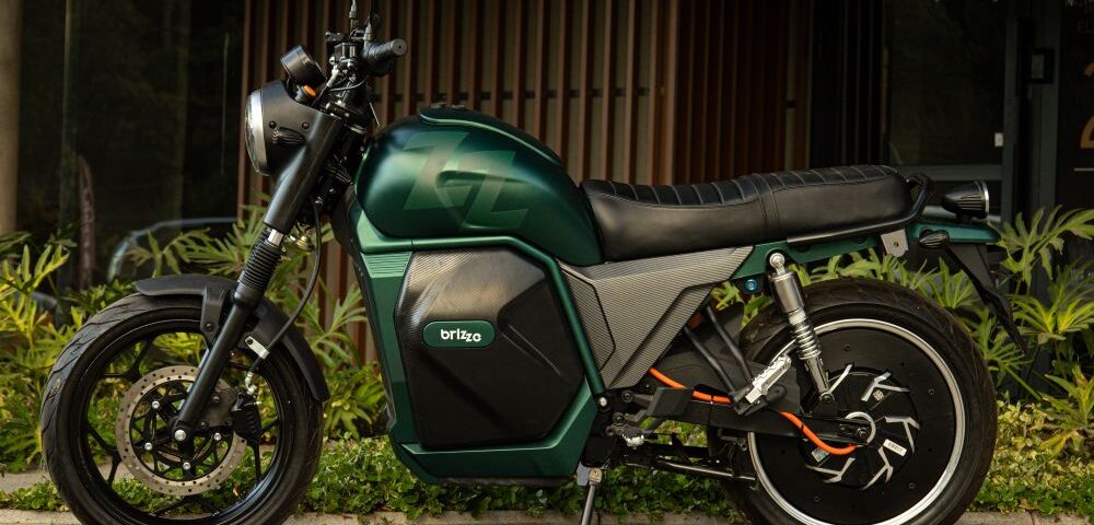 Moto chega com proposta de troca rápida de bateria
