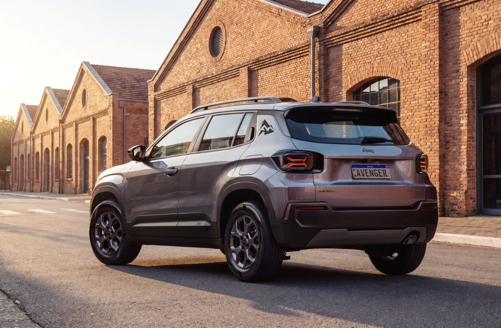Todas as versões do Novo Jeep Avenger são equipadas com o sistema MHEV de 12V da Stellantis