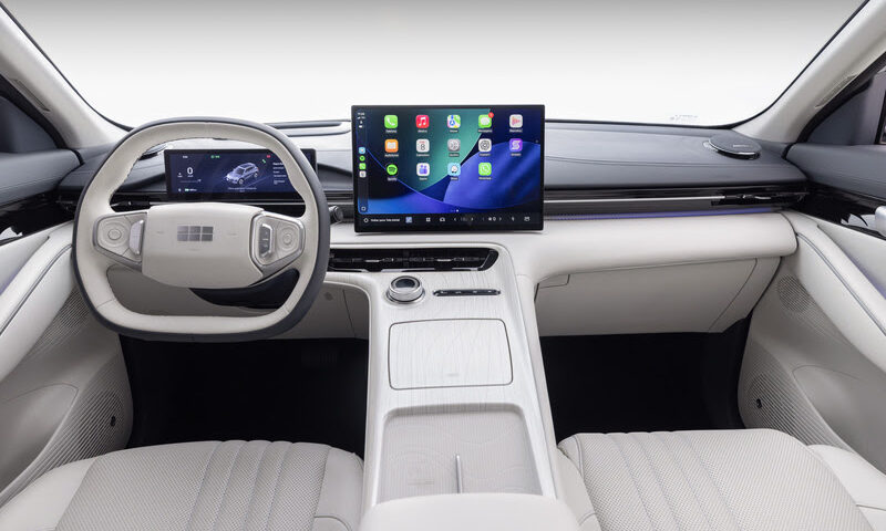 Geely EX5 elétrico ganha nova opção de acabamento premium