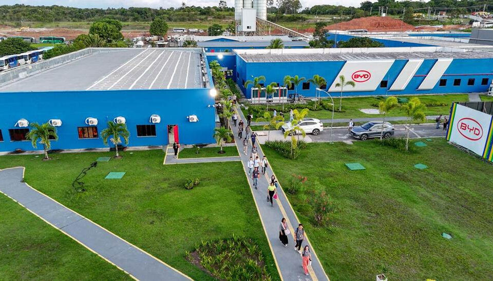 BYD alcança 8 mil colaboradores diretos em Camaçari