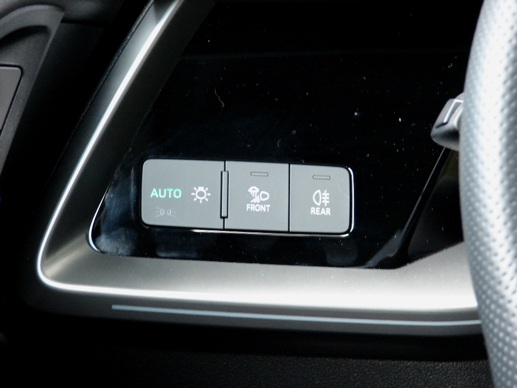 Comandos das luzes Audi A3 Sedan 2.0 Performance Black TFSI S tronic 2022 