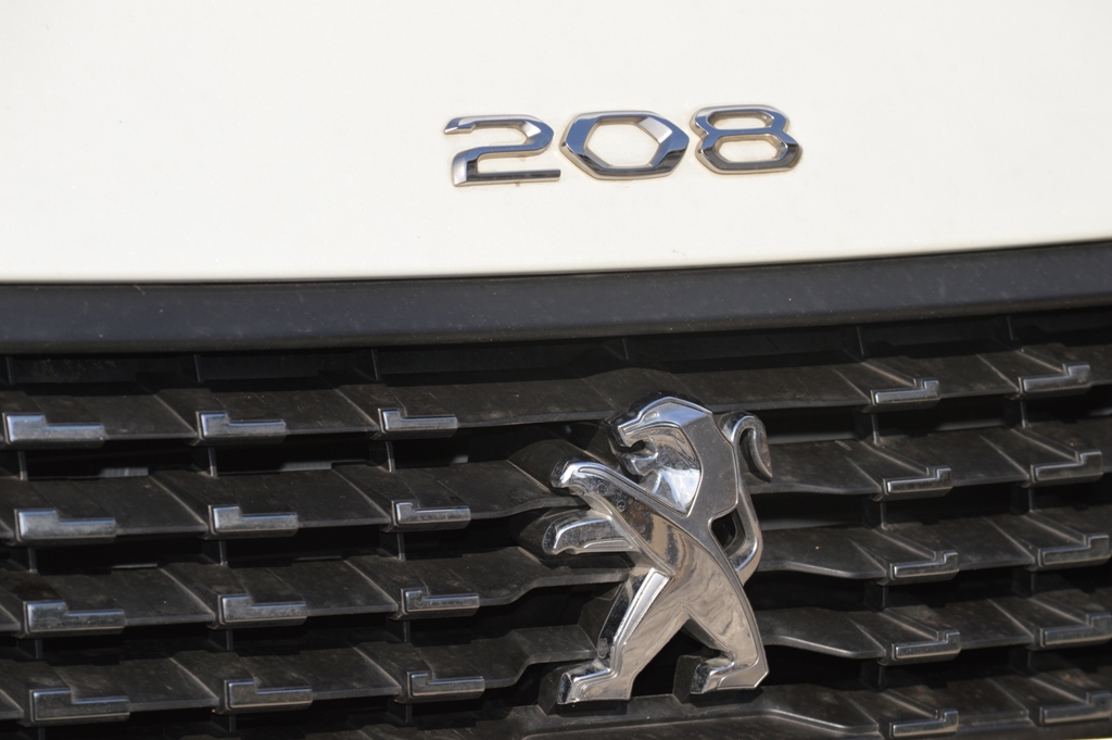 Avaliação: Novo Peugeot 208 GRIFFE 2021 