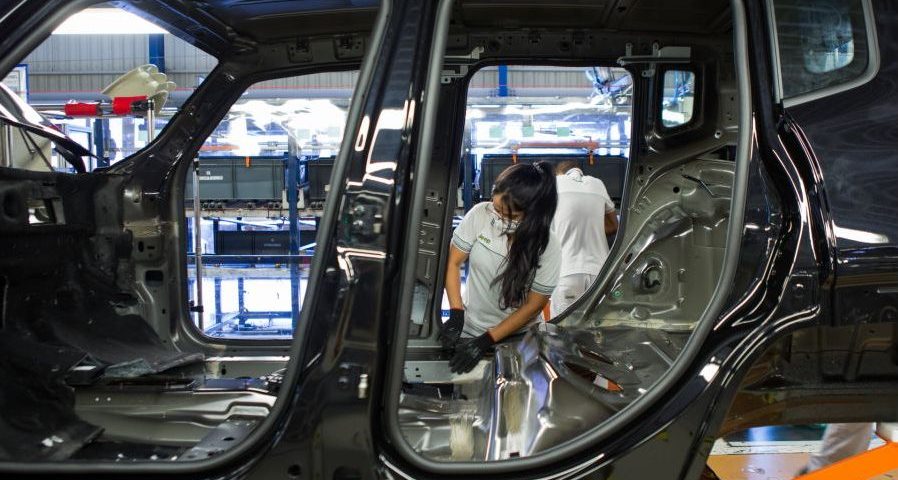 Produção de automóveis inicia o ano em queda