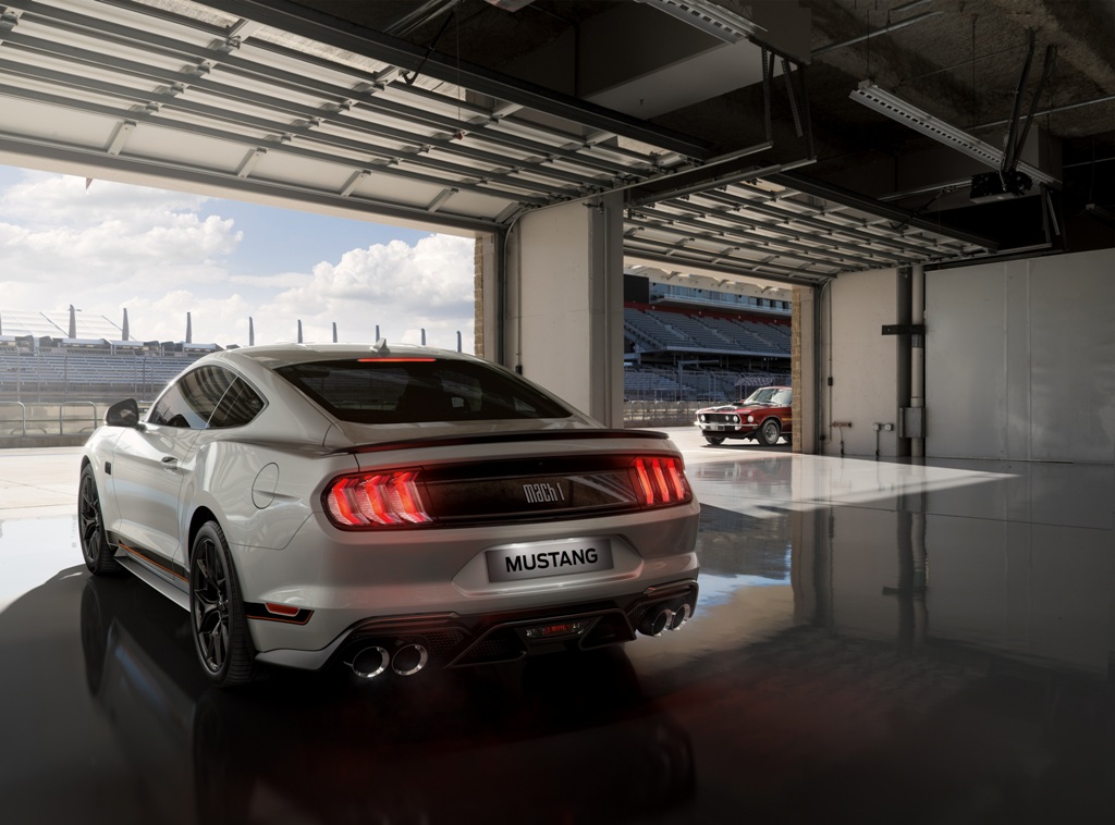 Lançamento: Ford Mustang Mach1