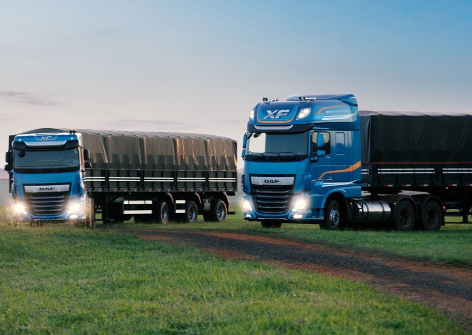 DAF celebra 10 anos de Brasil com série limitada do caminhão XF