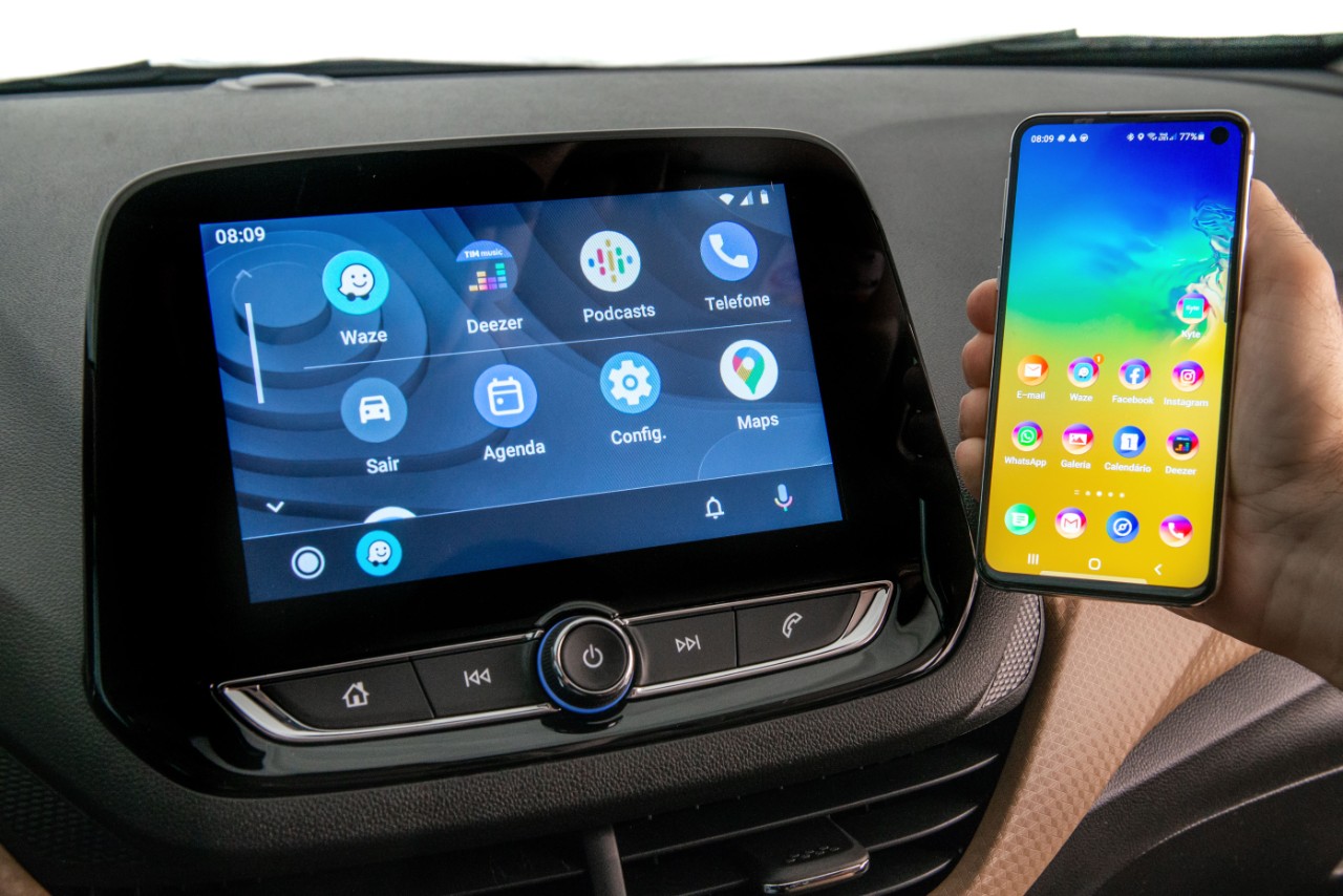 Linha 2021 do Onix ganha Android Auto e Apple CarPlay sem cabo